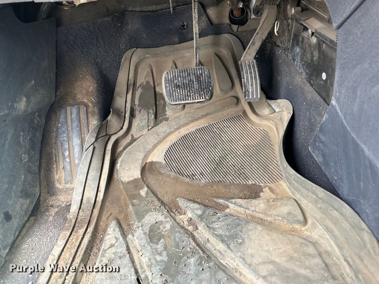 image for item OE9153 2010 Ford Transit Connect XLT van