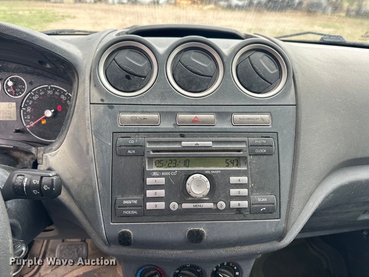 image for item OE9153 2010 Ford Transit Connect XLT van