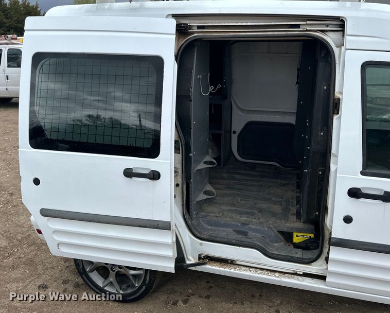 image for item OE9153 2010 Ford Transit Connect XLT van
