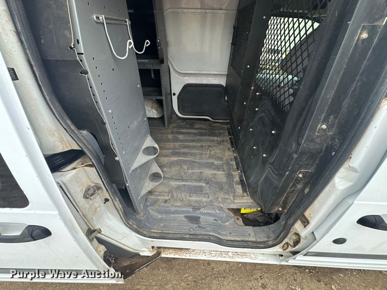 image for item OE9153 2010 Ford Transit Connect XLT van
