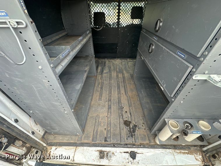 image for item OE9153 2010 Ford Transit Connect XLT van