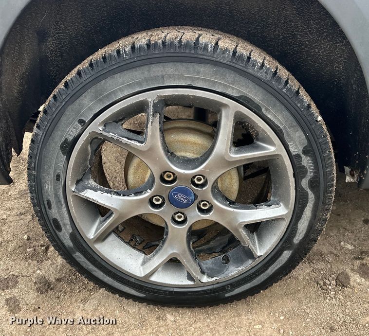 image for item OE9153 2010 Ford Transit Connect XLT van