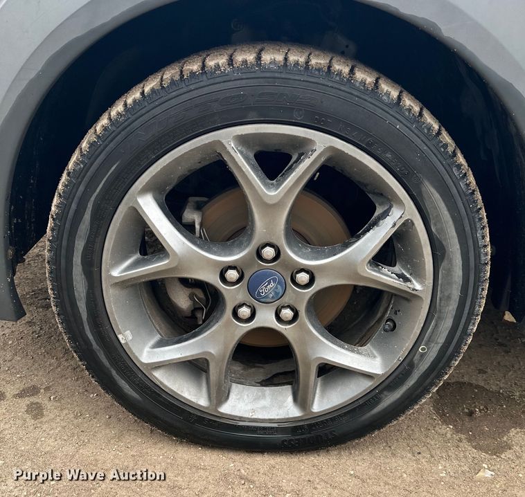 image for item OE9153 2010 Ford Transit Connect XLT van