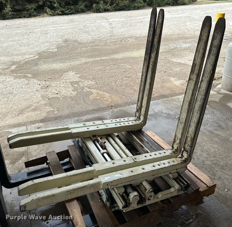 image for item OE9155 Forklift double fork attachment 