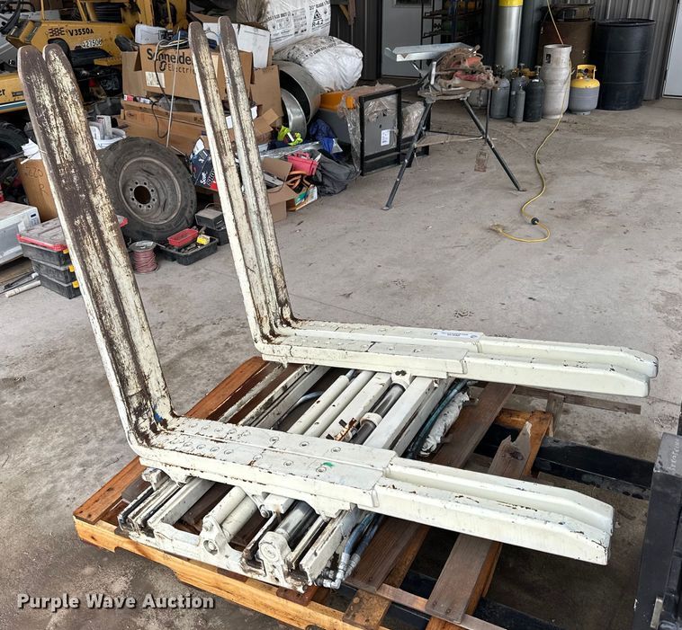 image for item OE9155 Forklift double fork attachment 