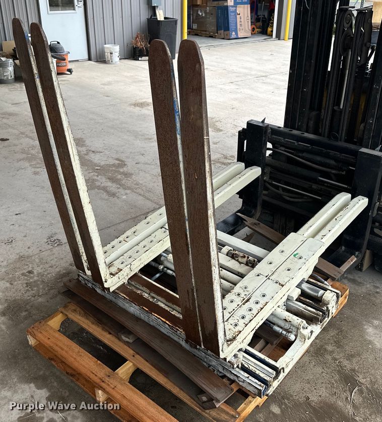 image for item OE9155 Forklift double fork attachment 