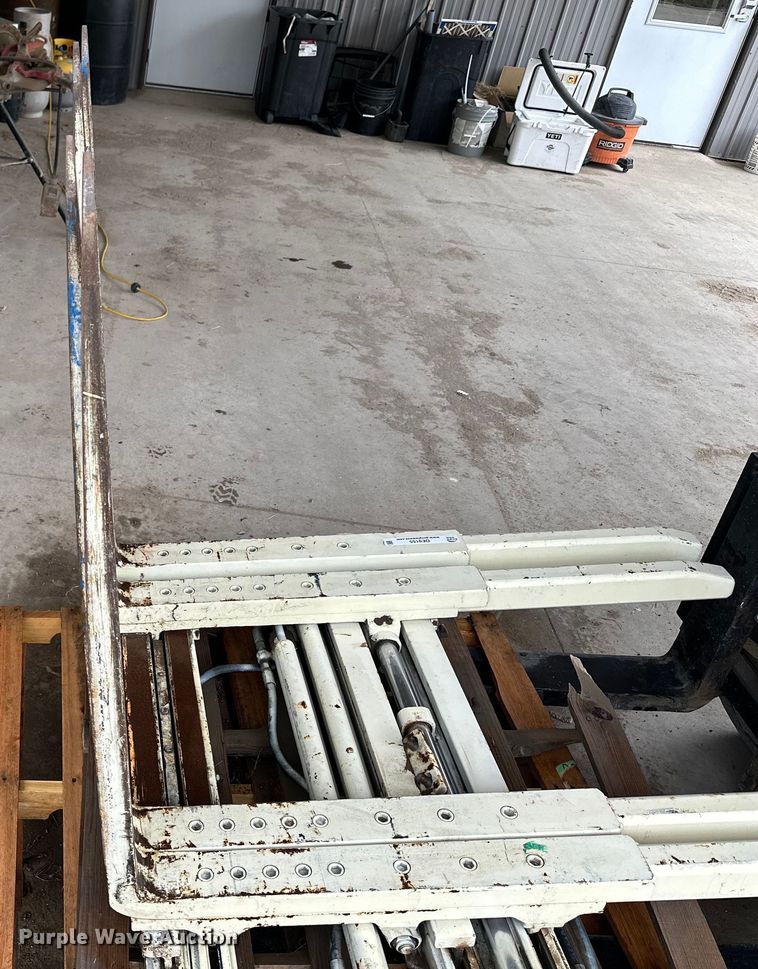 image for item OE9155 Forklift double fork attachment 