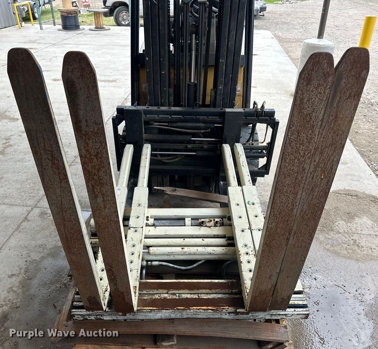 image for item OE9155 Forklift double fork attachment 