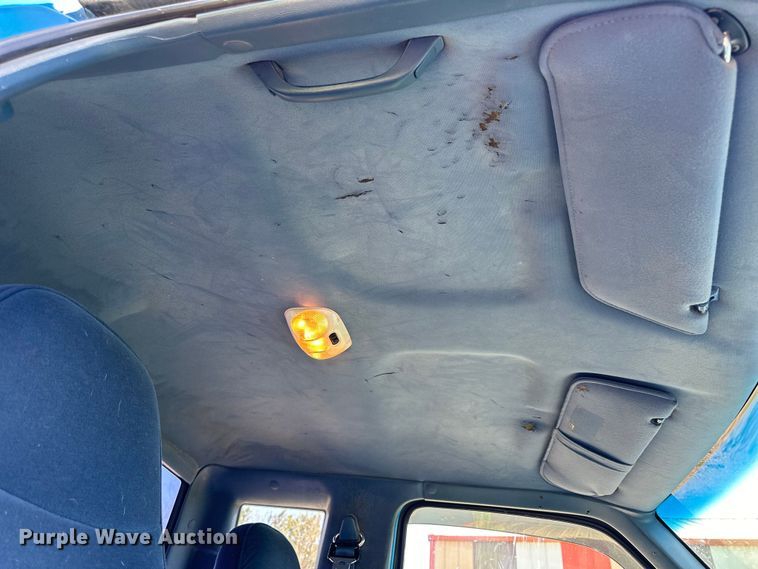 image for item OE9160 1993 Ford Ranger XLT SuperCab pickup truck