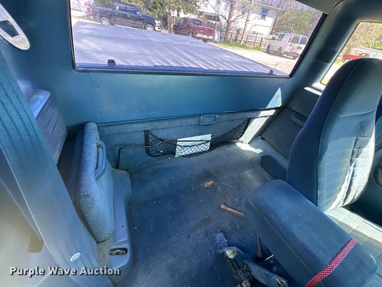 image for item OE9160 1993 Ford Ranger XLT SuperCab pickup truck