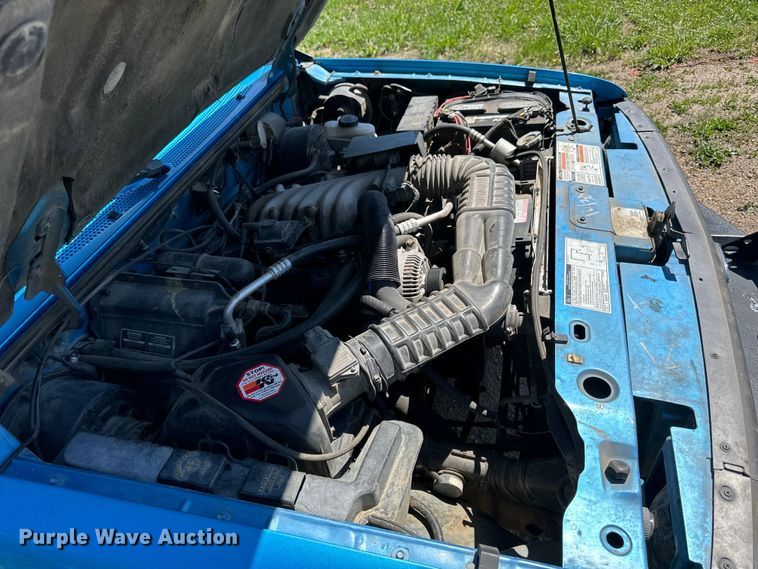 image for item OE9160 1993 Ford Ranger XLT SuperCab pickup truck