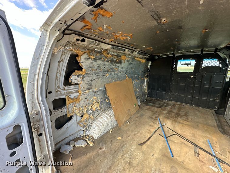 image for item OE9162 2006 Ford E150 van