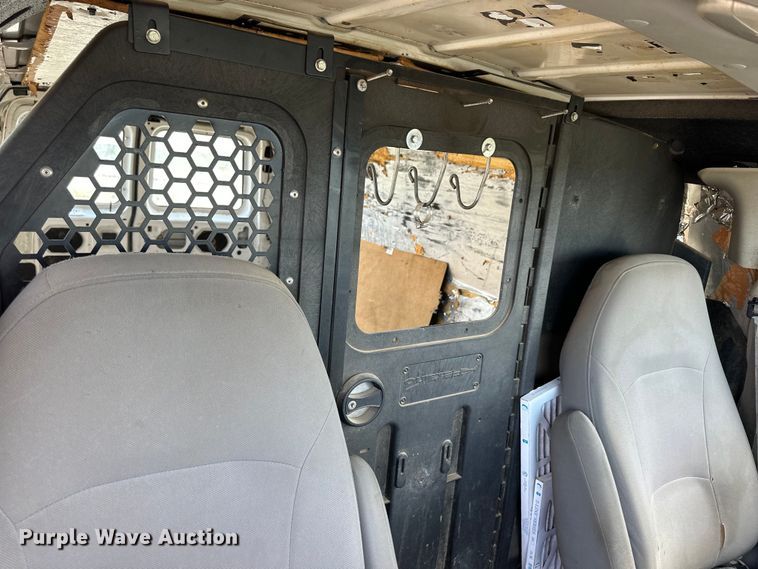 image for item OE9162 2006 Ford E150 van