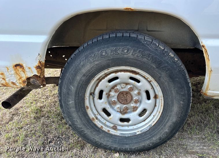 image for item OE9162 2006 Ford E150 van