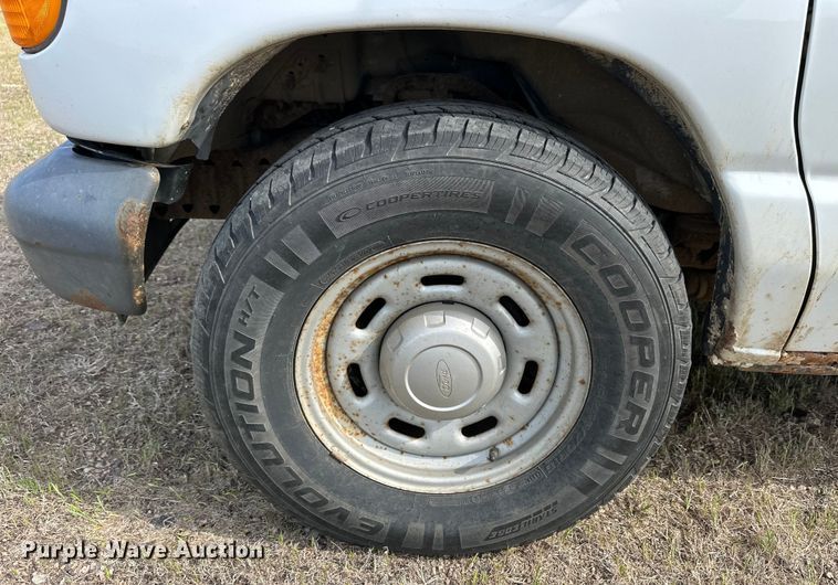 image for item OE9162 2006 Ford E150 van