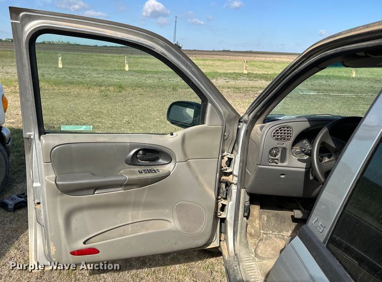 image for item OE9165 2004 Chevrolet TrailBlazer SUV