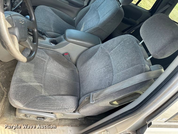 image for item OE9165 2004 Chevrolet TrailBlazer SUV