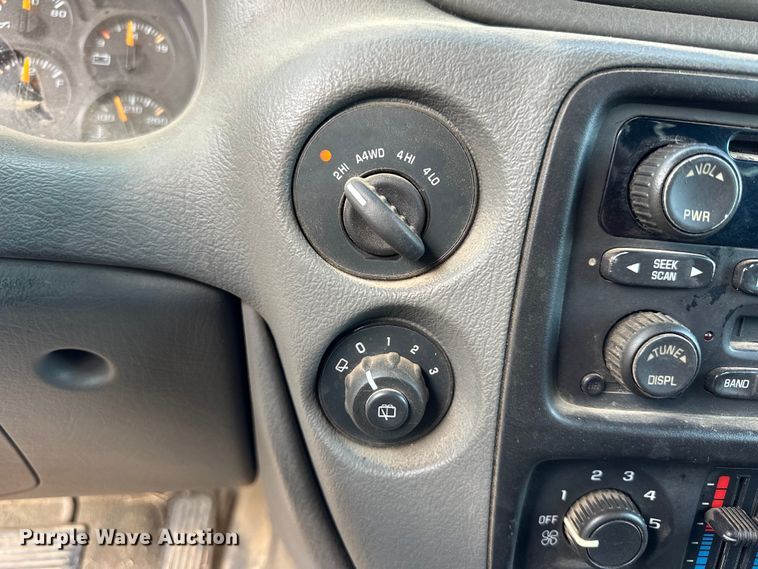 image for item OE9165 2004 Chevrolet TrailBlazer SUV