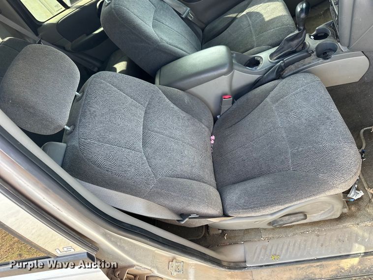 image for item OE9165 2004 Chevrolet TrailBlazer SUV