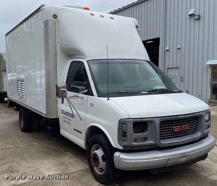 image for item OG9884 2001 GMC  Savana 3500 sewer inspection truck