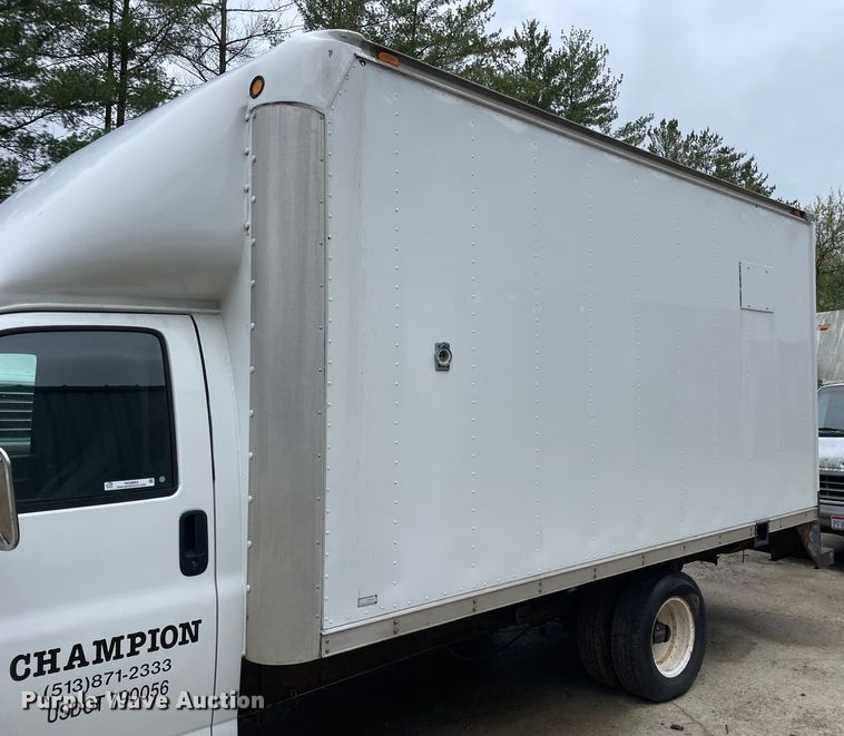 image for item OG9884 2001 GMC  Savana 3500 sewer inspection truck