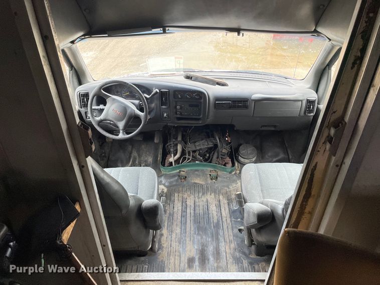 image for item OG9884 2001 GMC  Savana 3500 sewer inspection truck