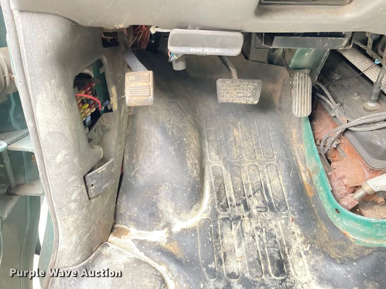 image for item OG9884 2001 GMC  Savana 3500 sewer inspection truck