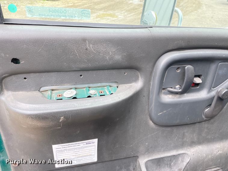 image for item OG9884 2001 GMC  Savana 3500 sewer inspection truck