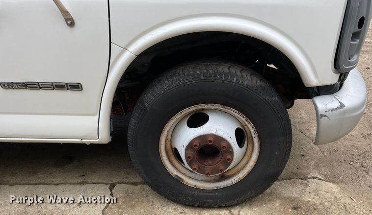 image for item OG9884 2001 GMC  Savana 3500 sewer inspection truck