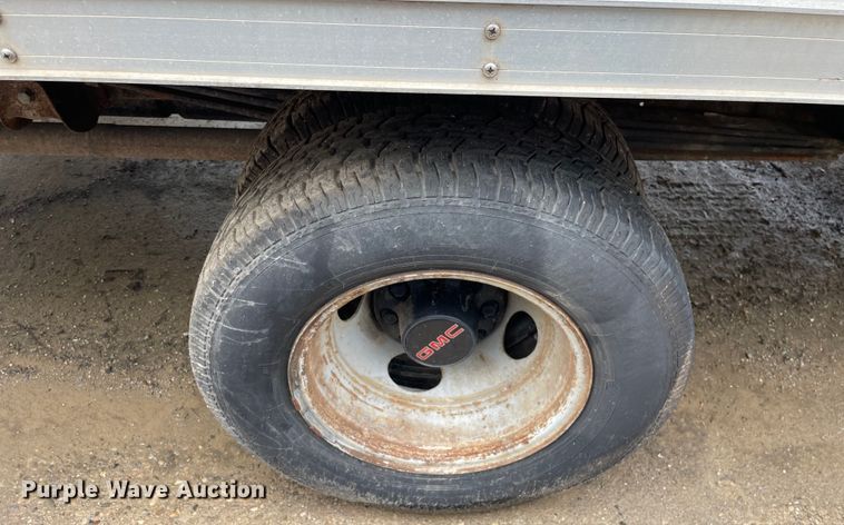 image for item OG9884 2001 GMC  Savana 3500 sewer inspection truck