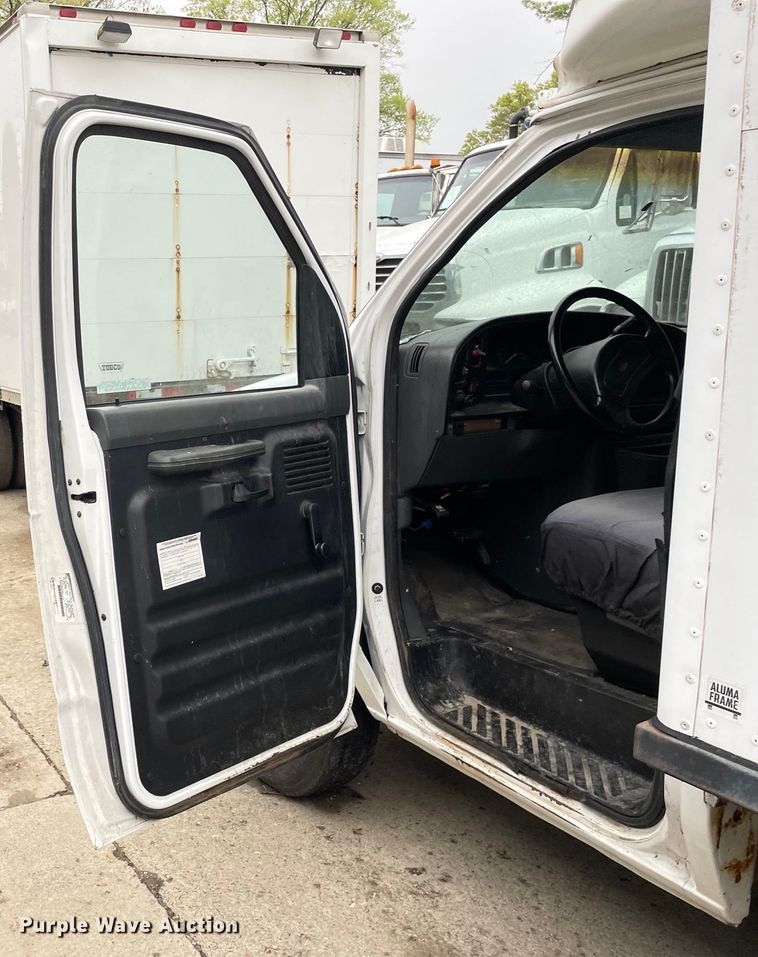 image for item OG9885 1996 Ford  E350 sewer inspection truck