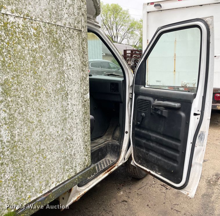 image for item OG9885 1996 Ford  E350 sewer inspection truck