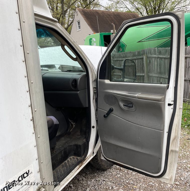 image for item OG9886 2003 Ford  E450 Super Duty  sewer inspection truck 