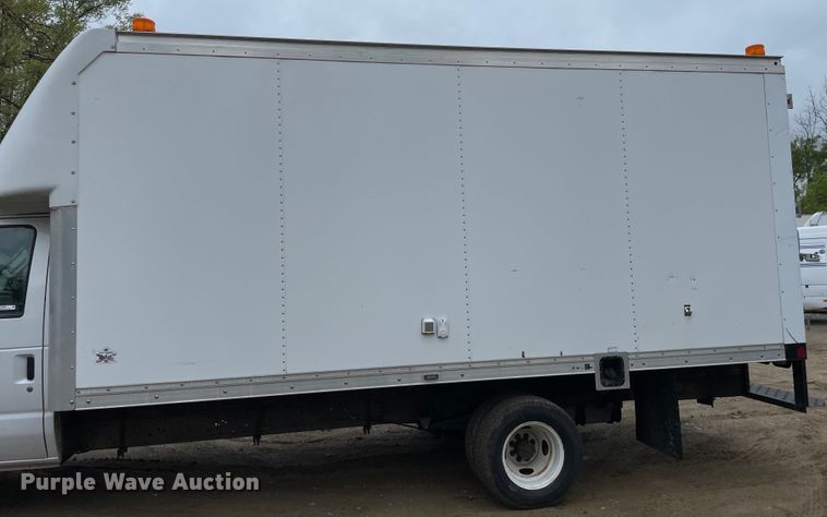 image for item OG9889 2015 Ford E450 Super Duty sewer inspection truck