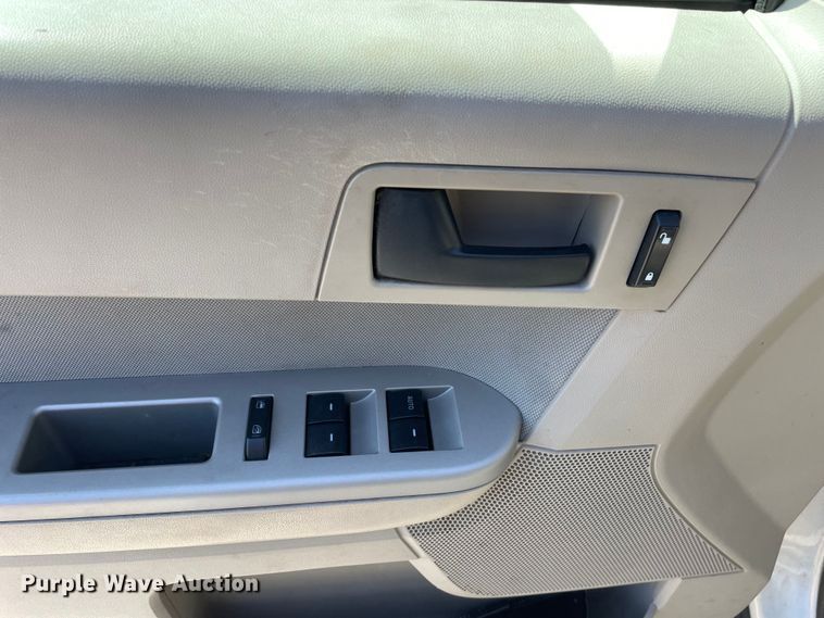 image for item OG9893 2012 Ford  Escape XLT SUV