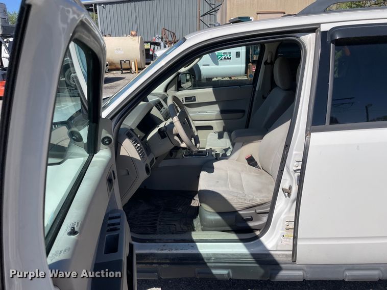 image for item OG9893 2012 Ford  Escape XLT SUV