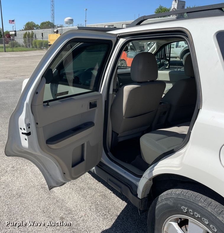 image for item OG9893 2012 Ford  Escape XLT SUV