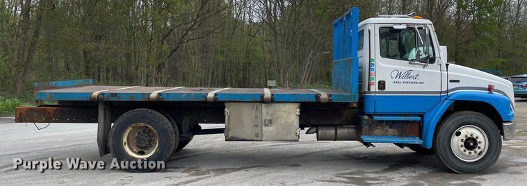 image for item OG9903 2001 Freightliner  FL70 flatbed truck