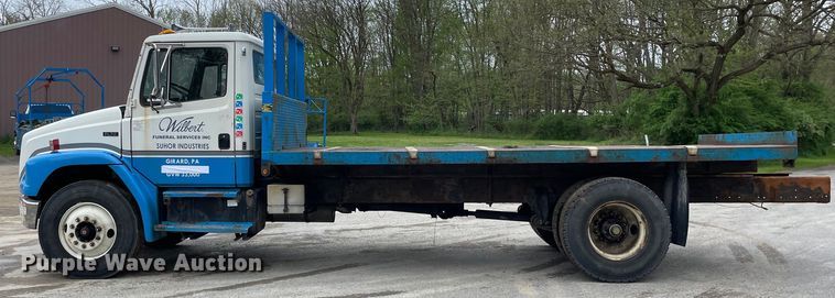 image for item OG9903 2001 Freightliner  FL70 flatbed truck