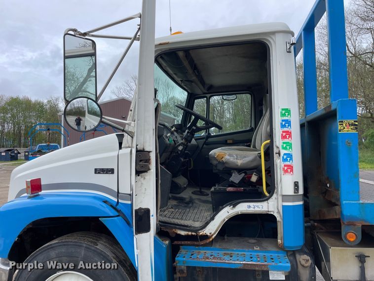 image for item OG9903 2001 Freightliner  FL70 flatbed truck