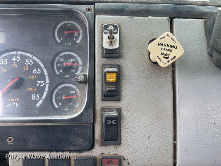 image for item OG9903 2001 Freightliner  FL70 flatbed truck