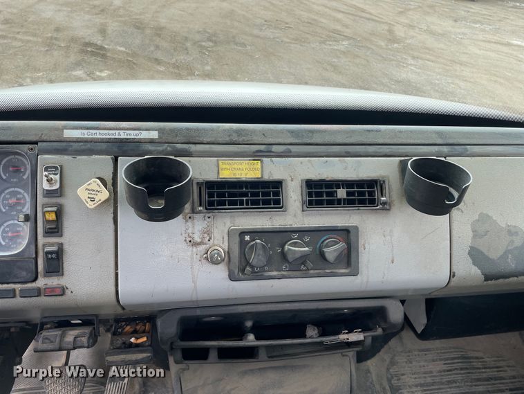 image for item OG9903 2001 Freightliner  FL70 flatbed truck