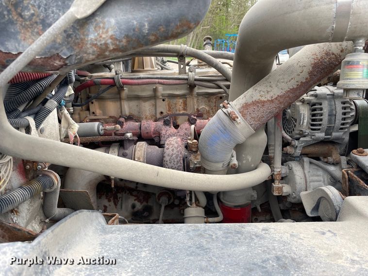 image for item OG9903 2001 Freightliner  FL70 flatbed truck