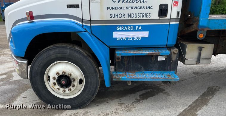 image for item OG9903 2001 Freightliner  FL70 flatbed truck