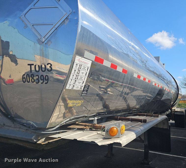 image for item OK9848 1988 Sunshine tank trailer