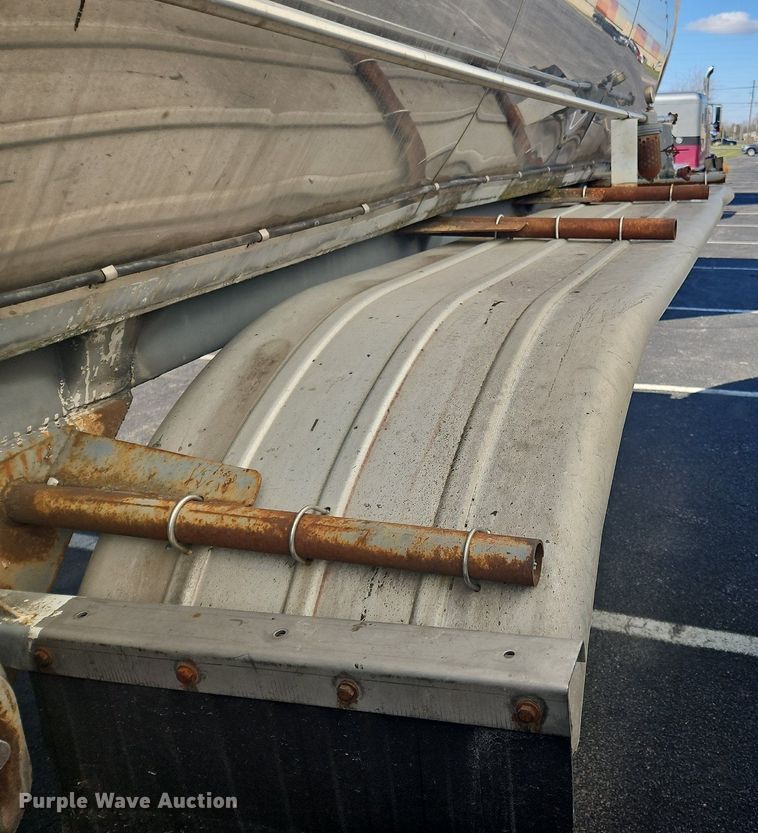 image for item OK9848 1988 Sunshine tank trailer