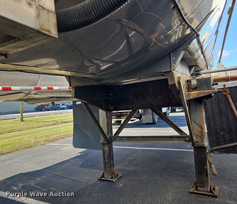 image for item OK9848 1988 Sunshine tank trailer