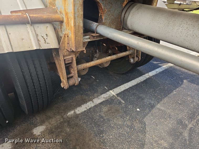 image for item OK9848 1988 Sunshine tank trailer