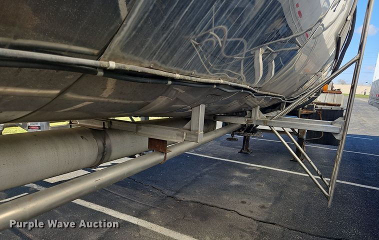 image for item OK9848 1988 Sunshine tank trailer