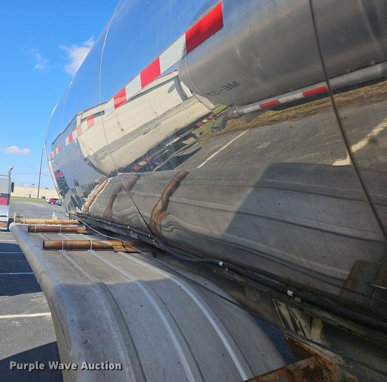 image for item OK9848 1988 Sunshine tank trailer